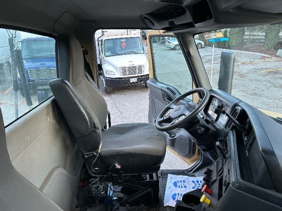 Day Cab Tractor-Heavy Duty Tractors-International-2019-RH613-Delta-BC-318,454\n\t\tkm-$ 28,500 - Image 14