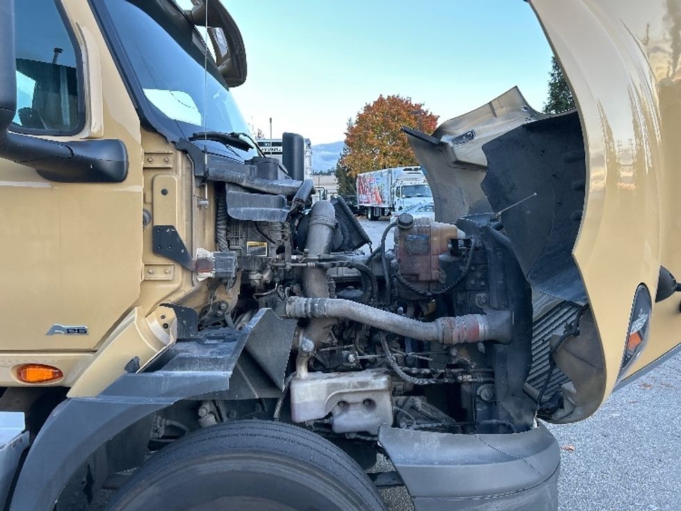 Day Cab Tractor-Heavy Duty Tractors-International-2019-RH613-Delta-BC-318,454\n\t\tkm-$ 28,500 - Image 15