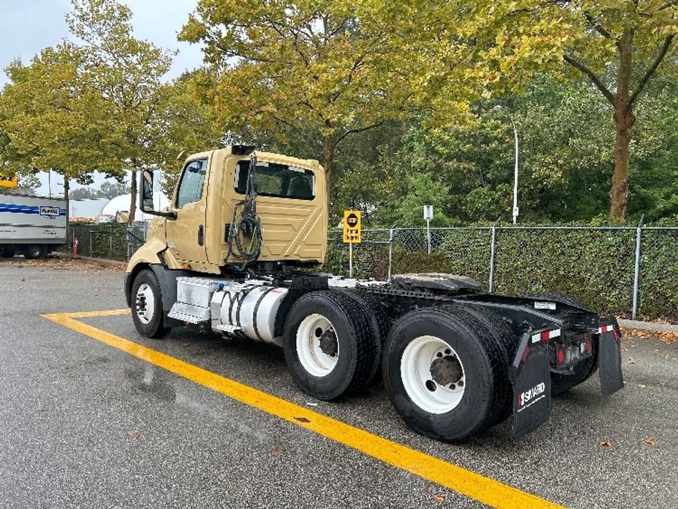 Day Cab Tractor-Heavy Duty Tractors-International-2019-RH613-Delta-BC-396,162\n\t\tkm-$ 28,500 - Image 5