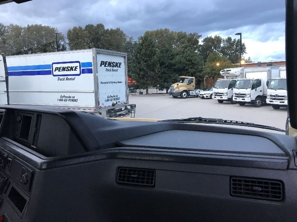 Day Cab Tractor-Heavy Duty Tractors-International-2019-RH613-Delta-BC-449,814\n\t\tkm-$ 28,500 - Image 13