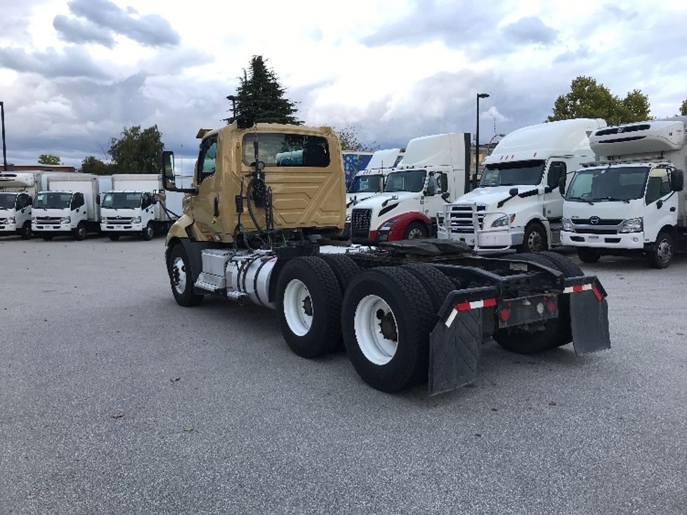 Day Cab Tractor-Heavy Duty Tractors-International-2019-RH613-Delta-BC-449,814\n\t\tkm-$ 28,500 - Image 5