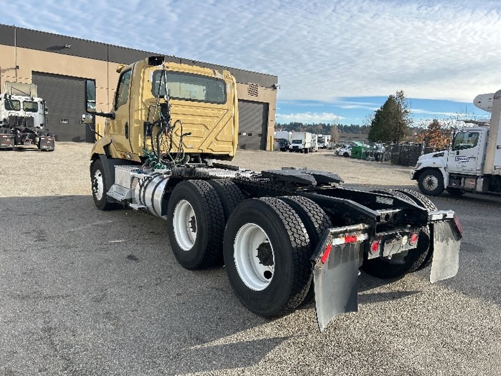 Day Cab Tractor-Heavy Duty Tractors-International-2019-RH613-Delta-BC-462,936\n\t\tkm-$ 28,500 - Image 5