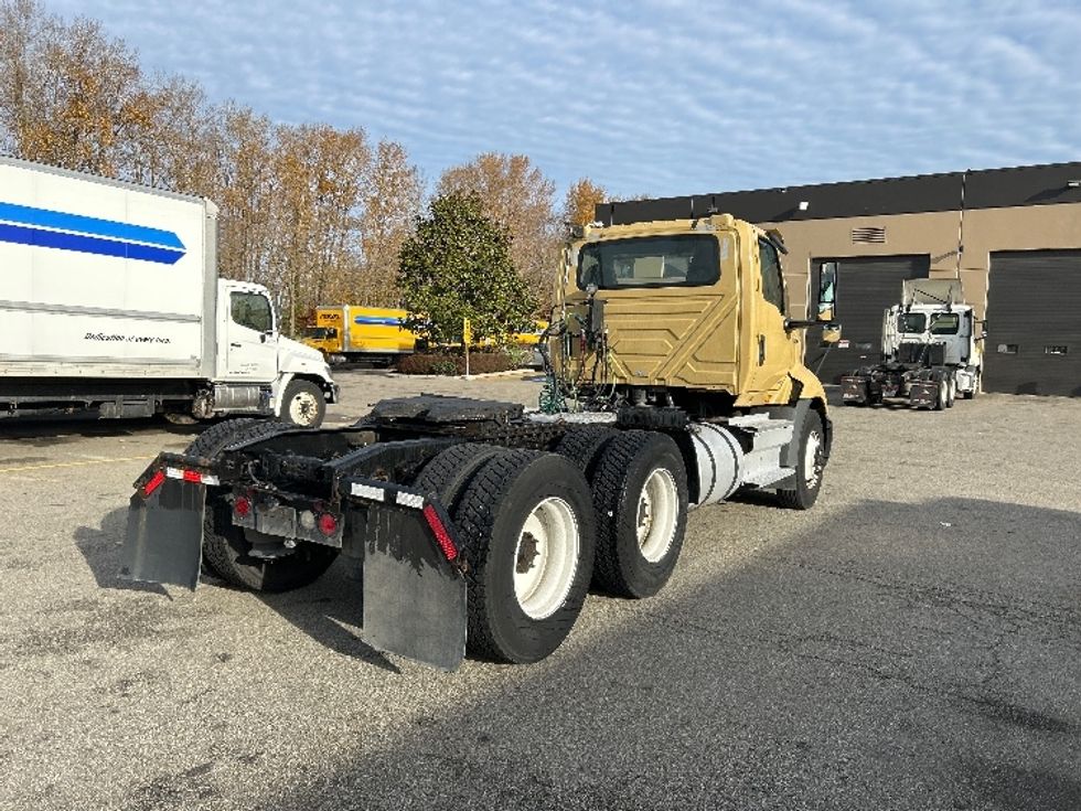 Day Cab Tractor-Heavy Duty Tractors-International-2019-RH613-Delta-BC-462,936\n\t\tkm-$ 28,500 - Image 7