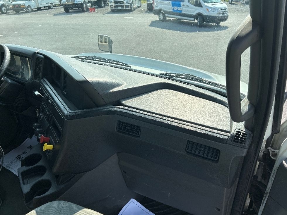 Day Cab Tractor-Heavy Duty Tractors-International-2019-RH613-Duncansville-PA-316,395\n\t\tmiles-$ 26,000 - Image 13