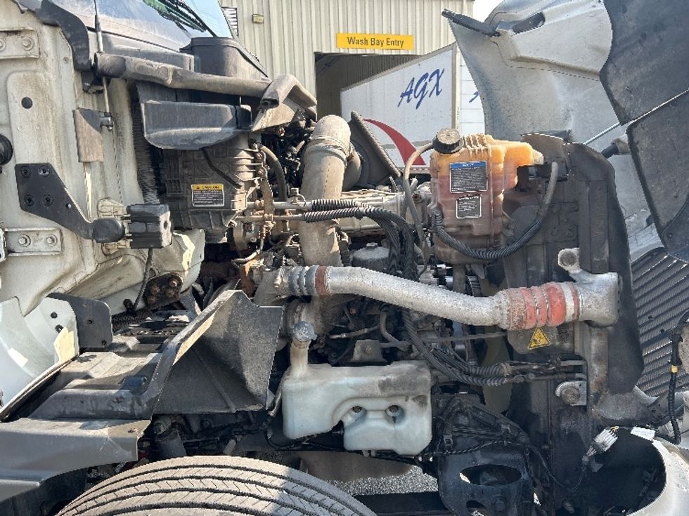 Day Cab Tractor-Heavy Duty Tractors-International-2019-RH613-Duncansville-PA-316,395\n\t\tmiles-$ 26,000 - Image 15