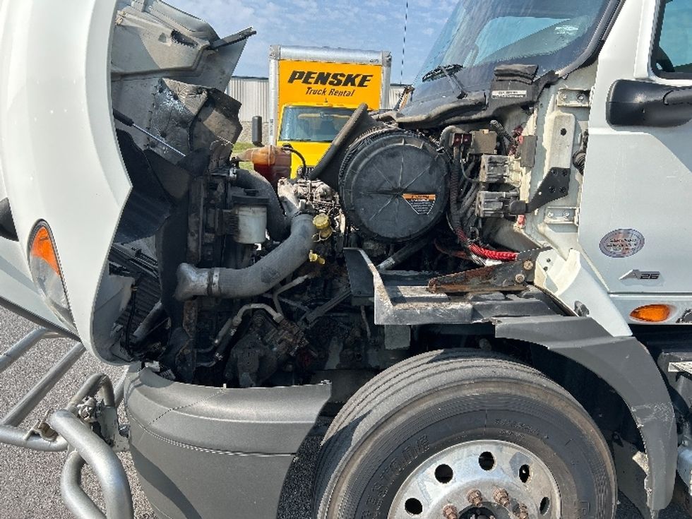 Day Cab Tractor-Heavy Duty Tractors-International-2019-RH613-Duncansville-PA-316,395\n\t\tmiles-$ 26,000 - Image 16