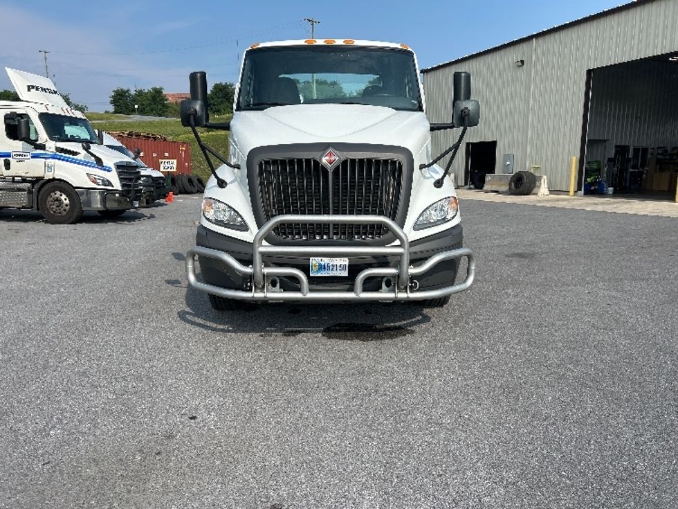 Day Cab Tractor-Heavy Duty Tractors-International-2019-RH613-Duncansville-PA-316,395\n\t\tmiles-$ 26,000 - Image 2