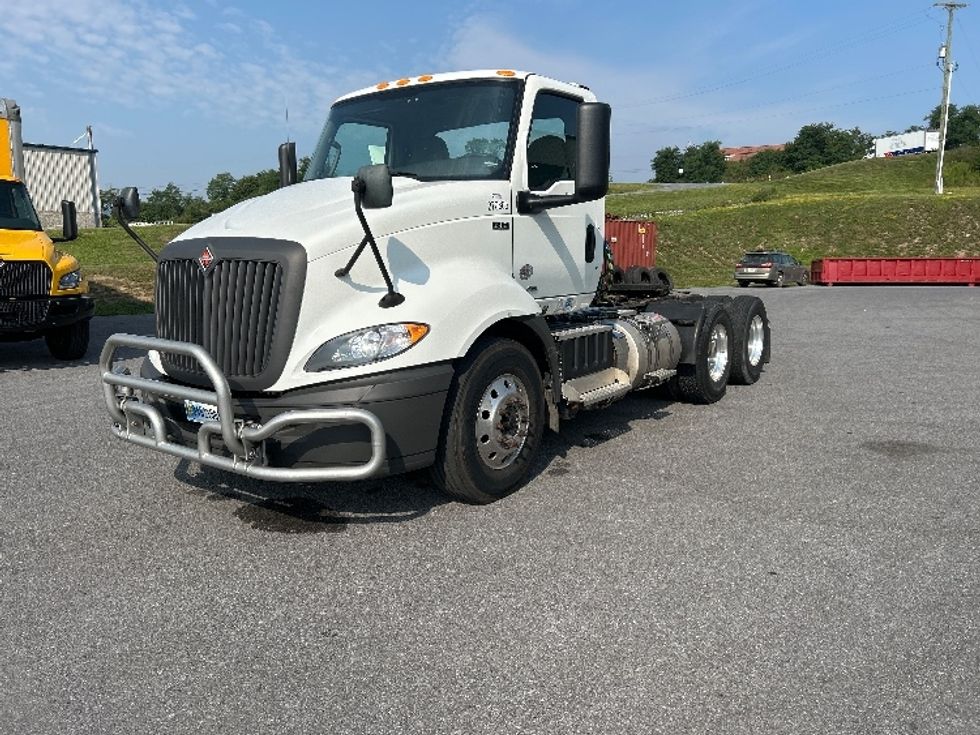 Day Cab Tractor-Heavy Duty Tractors-International-2019-RH613-Duncansville-PA-316,395\n\t\tmiles-$ 26,000 - Image 3