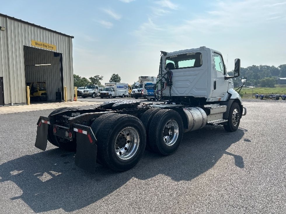 Day Cab Tractor-Heavy Duty Tractors-International-2019-RH613-Duncansville-PA-316,395\n\t\tmiles-$ 26,000 - Image 7