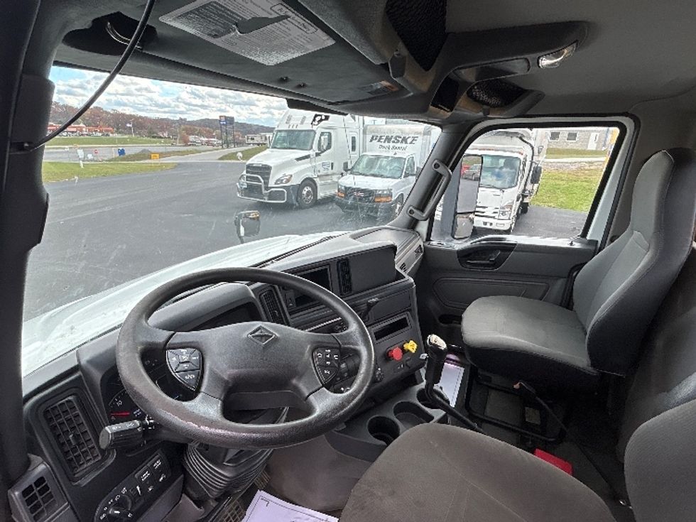 Day Cab Tractor-Heavy Duty Tractors-International-2019-RH613-Duncansville-PA-368,617\n\t\tmiles-$ 22,250 - Image 10