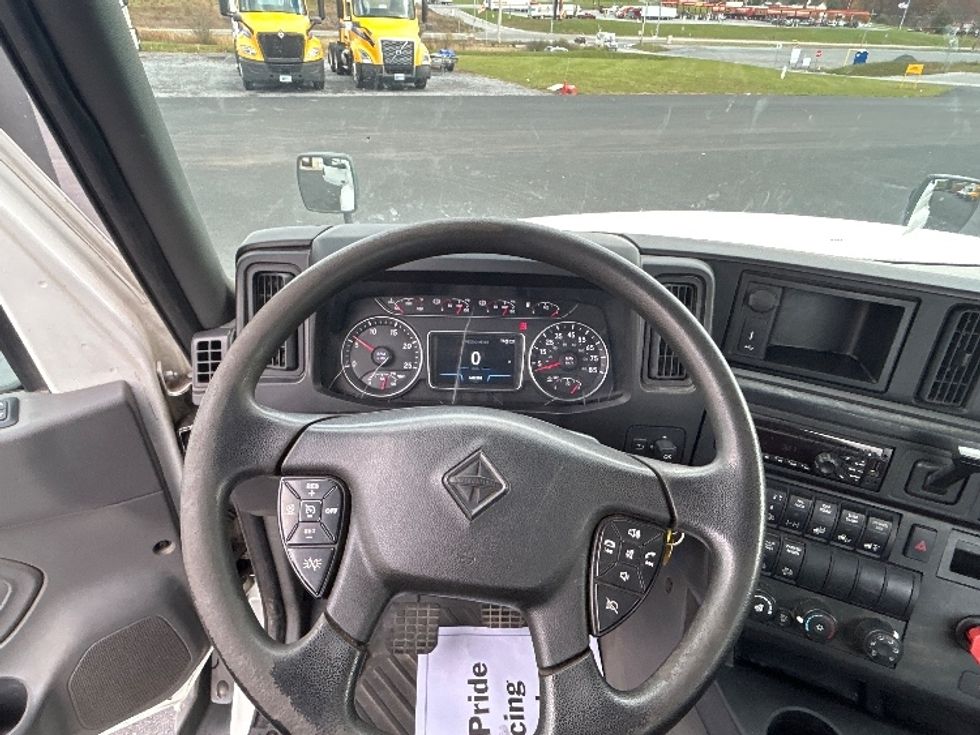 Day Cab Tractor-Heavy Duty Tractors-International-2019-RH613-Duncansville-PA-368,617\n\t\tmiles-$ 22,250 - Image 11