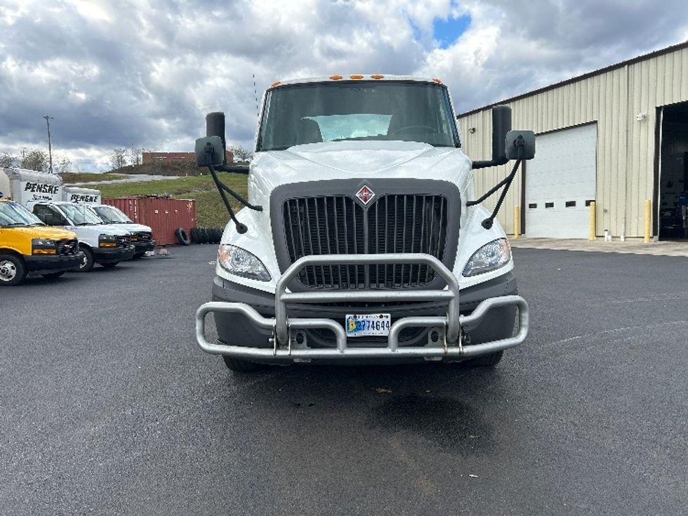 Day Cab Tractor-Heavy Duty Tractors-International-2019-RH613-Duncansville-PA-368,617\n\t\tmiles-$ 22,250 - Image 2