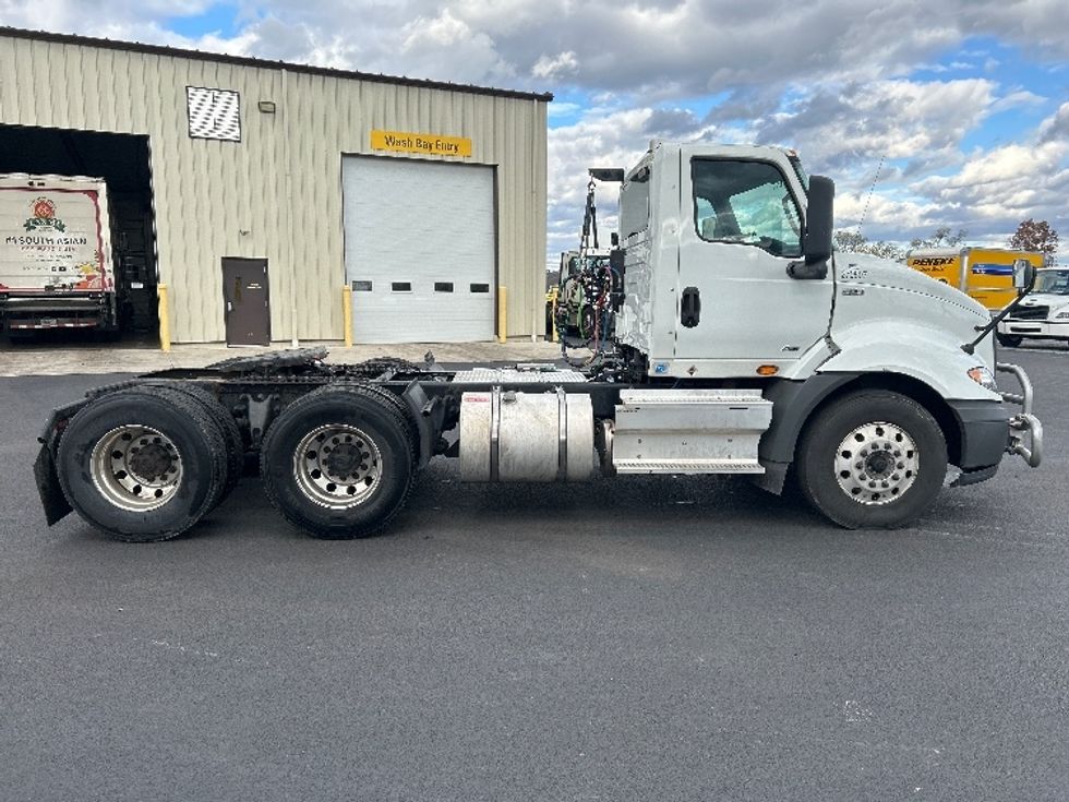 Day Cab Tractor-Heavy Duty Tractors-International-2019-RH613-Duncansville-PA-368,617\n\t\tmiles-$ 22,250 - Image 8