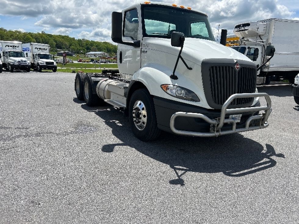 Day Cab Tractor-Heavy Duty Tractors-International-2019-RH613-Duncansville-PA-429,968\n\t\tmiles-$ 22,750 - Image 1
