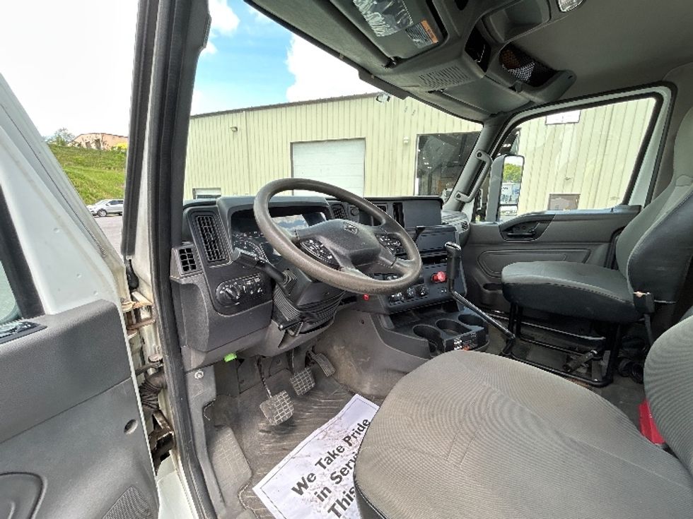Day Cab Tractor-Heavy Duty Tractors-International-2019-RH613-Duncansville-PA-429,968\n\t\tmiles-$ 22,750 - Image 10