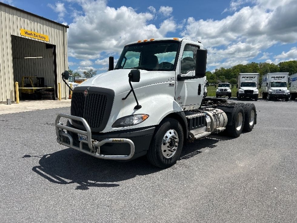 Day Cab Tractor-Heavy Duty Tractors-International-2019-RH613-Duncansville-PA-429,968\n\t\tmiles-$ 22,750 - Image 3