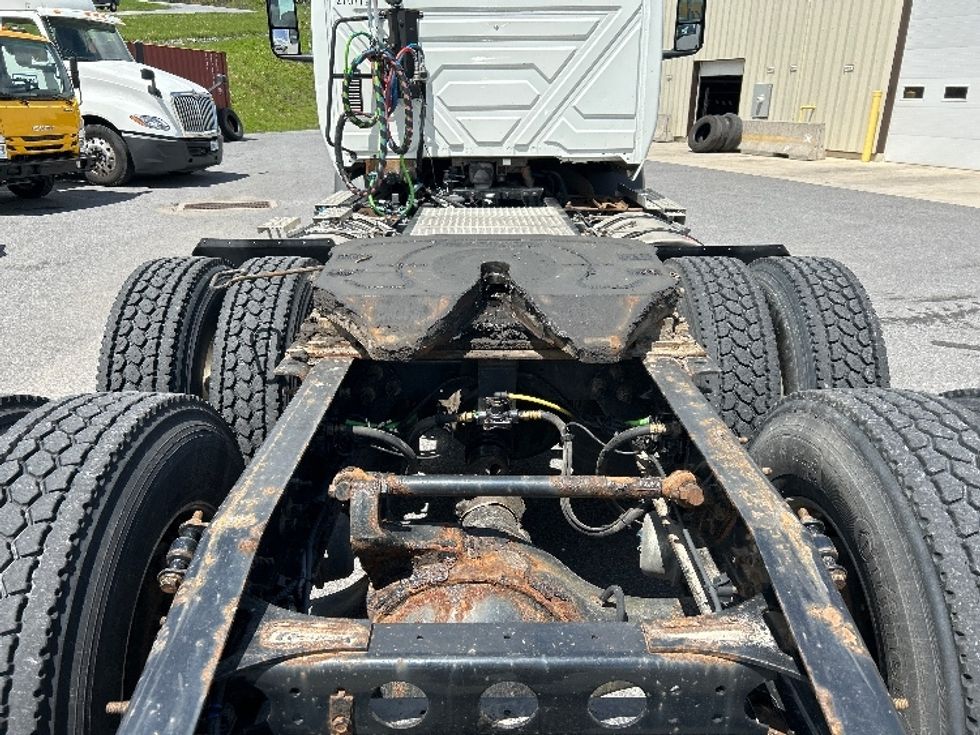 Day Cab Tractor-Heavy Duty Tractors-International-2019-RH613-Duncansville-PA-429,968\n\t\tmiles-$ 22,750 - Image 6