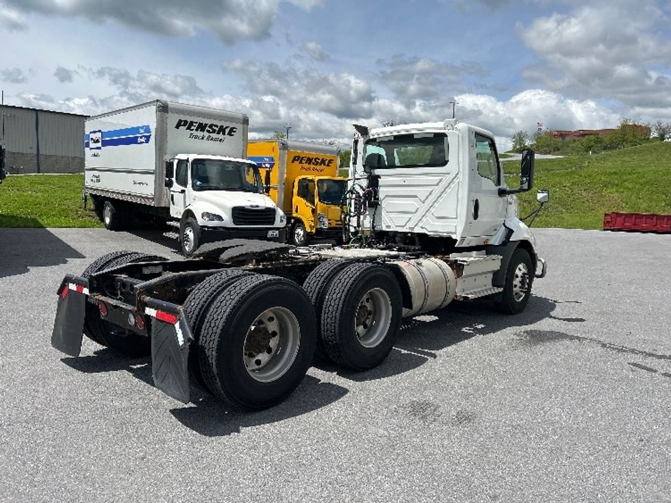 Day Cab Tractor-Heavy Duty Tractors-International-2019-RH613-Duncansville-PA-429,968\n\t\tmiles-$ 22,750 - Image 7