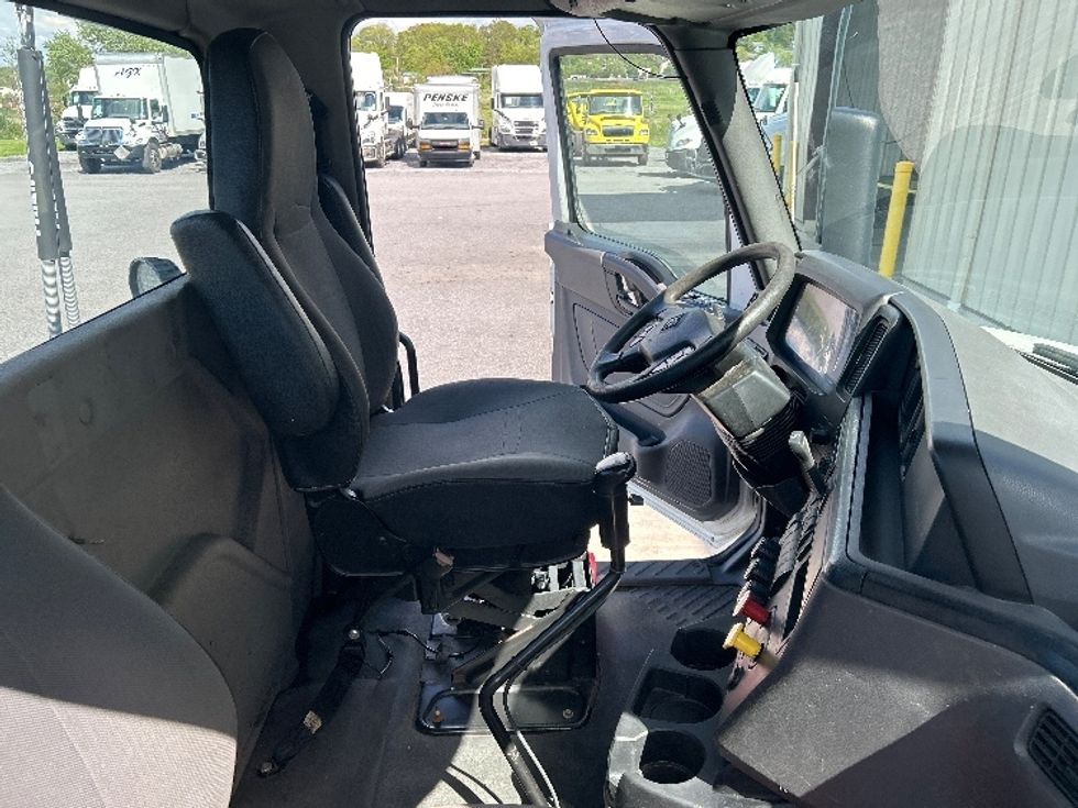 Day Cab Tractor-Heavy Duty Tractors-International-2019-RH613-Duncansville-PA-431,628\n\t\tmiles-$ 22,750 - Image 14