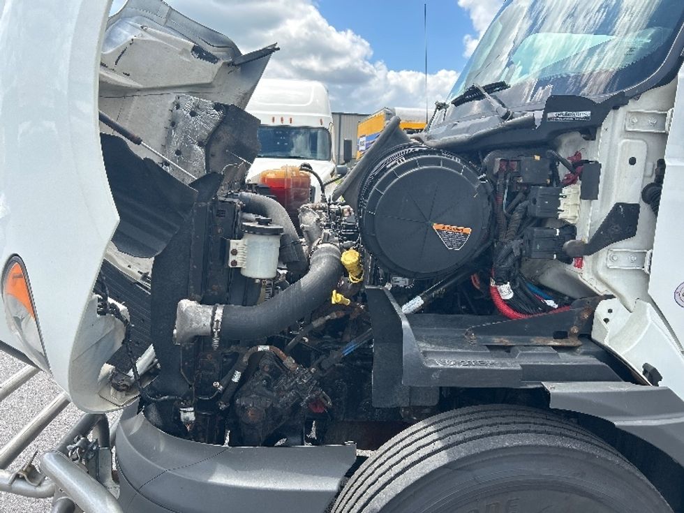 Day Cab Tractor-Heavy Duty Tractors-International-2019-RH613-Duncansville-PA-431,628\n\t\tmiles-$ 22,750 - Image 16