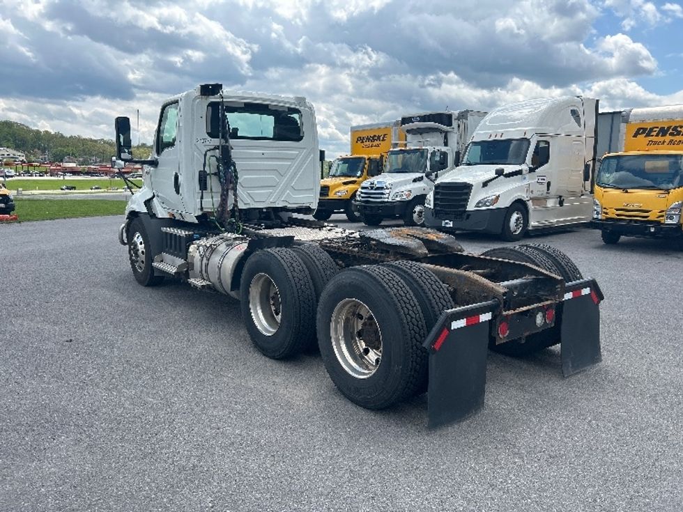 Day Cab Tractor-Heavy Duty Tractors-International-2019-RH613-Duncansville-PA-431,628\n\t\tmiles-$ 22,750 - Image 5
