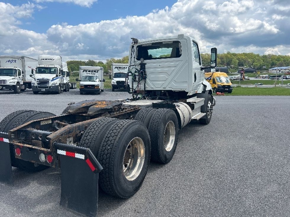 Day Cab Tractor-Heavy Duty Tractors-International-2019-RH613-Duncansville-PA-431,628\n\t\tmiles-$ 22,750 - Image 7