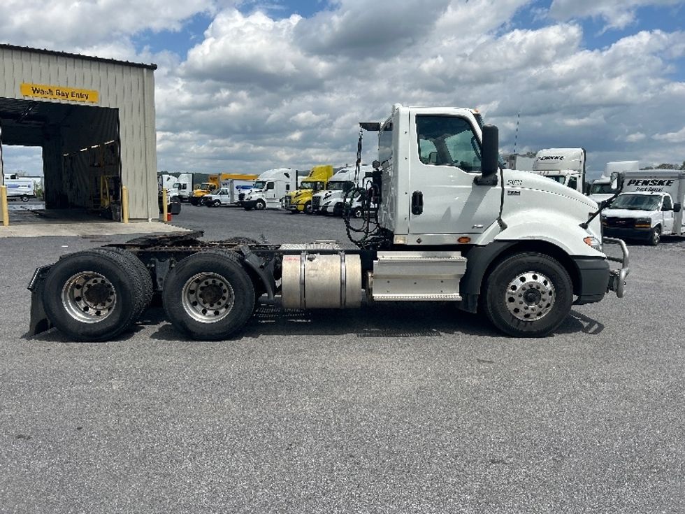 Day Cab Tractor-Heavy Duty Tractors-International-2019-RH613-Duncansville-PA-431,628\n\t\tmiles-$ 22,750 - Image 8