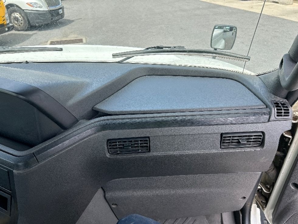 Day Cab Tractor-Heavy Duty Tractors-International-2019-RH613-Duncansville-PA-453,387\n\t\tmiles-$ 22,750 - Image 13