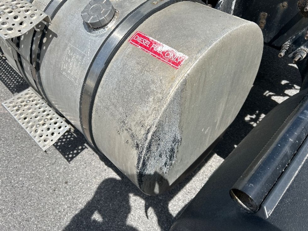 Day Cab Tractor-Heavy Duty Tractors-International-2019-RH613-Duncansville-PA-453,387\n\t\tmiles-$ 22,750 - Image 18