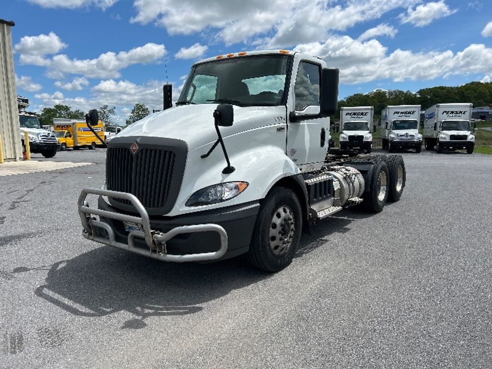 Day Cab Tractor-Heavy Duty Tractors-International-2019-RH613-Duncansville-PA-453,387\n\t\tmiles-$ 22,750 - Image 3