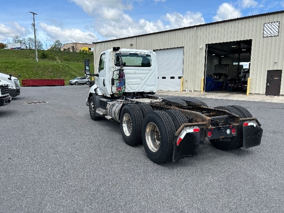 Day Cab Tractor-Heavy Duty Tractors-International-2019-RH613-Duncansville-PA-453,387\n\t\tmiles-$ 22,750 - Image 5