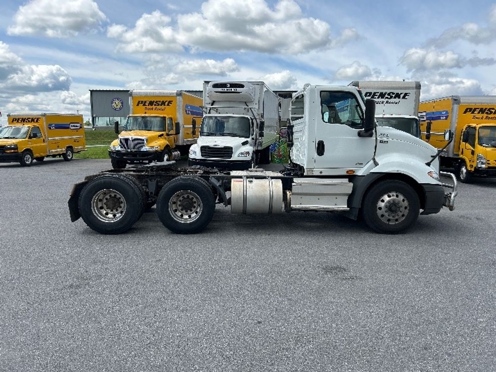Day Cab Tractor-Heavy Duty Tractors-International-2019-RH613-Duncansville-PA-453,387\n\t\tmiles-$ 22,750 - Image 8