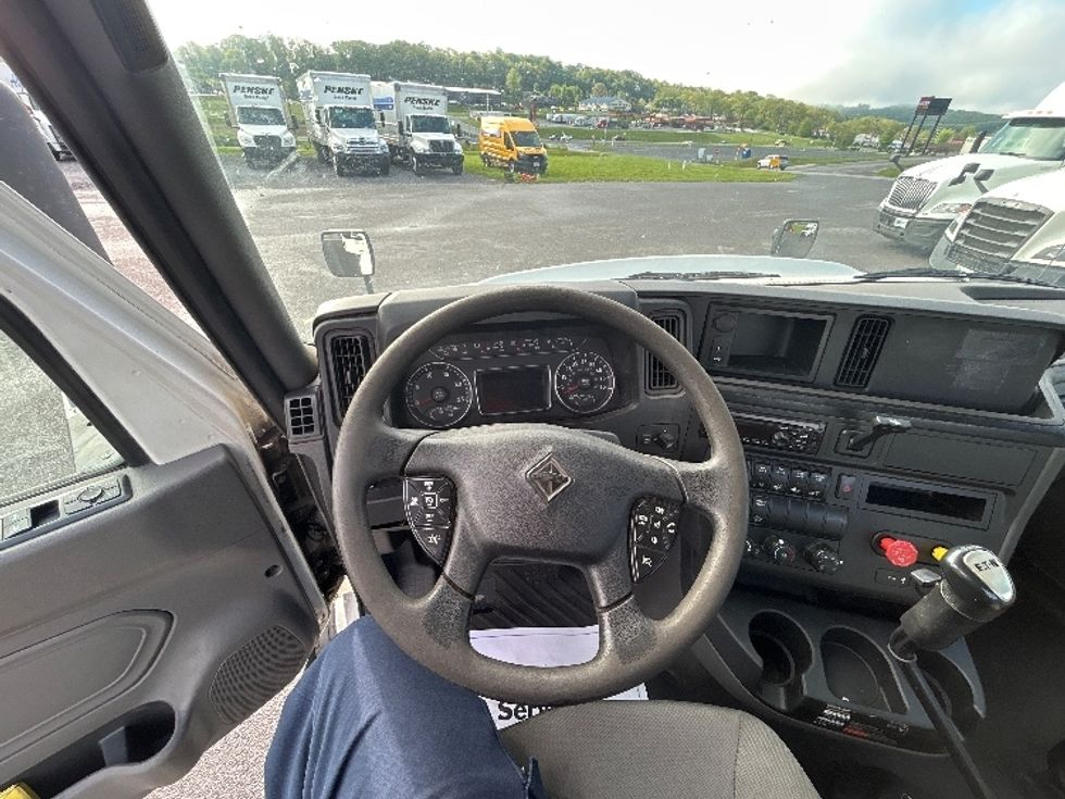 Day Cab Tractor-Heavy Duty Tractors-International-2019-RH613-Duncansville-PA-482,461\n\t\tmiles-$ 22,750 - Image 11