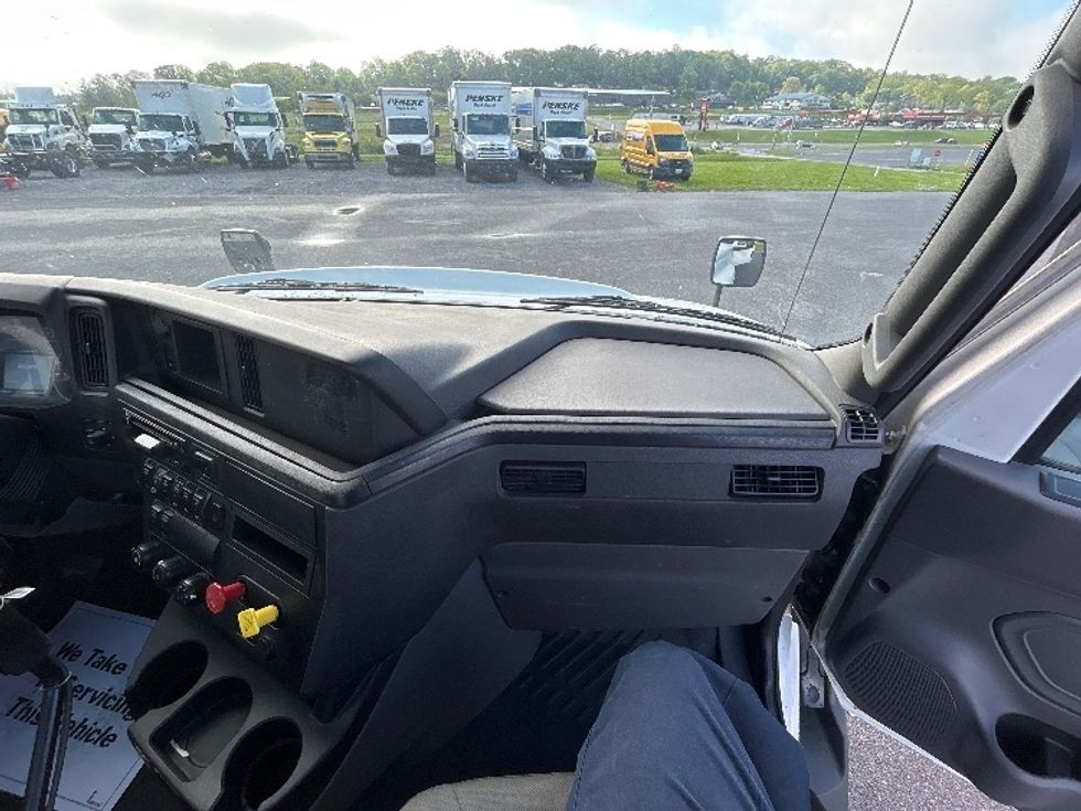 Day Cab Tractor-Heavy Duty Tractors-International-2019-RH613-Duncansville-PA-482,461\n\t\tmiles-$ 22,750 - Image 13
