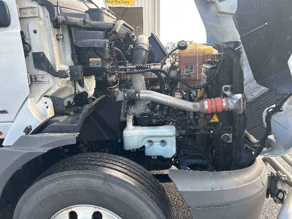 Day Cab Tractor-Heavy Duty Tractors-International-2019-RH613-Duncansville-PA-482,461\n\t\tmiles-$ 22,750 - Image 15