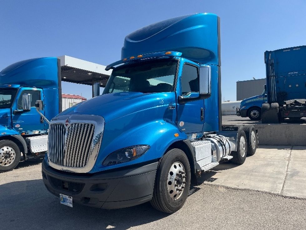 Day Cab Tractor-Heavy Duty Tractors-International-2019-RH613-El Paso-TX-166,411\n\t\tmiles-$ 31,000 - Image 3