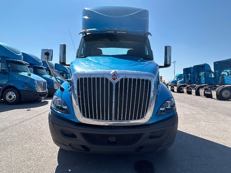 Day Cab Tractor-Heavy Duty Tractors-International-2019-RH613-El Paso-TX-174,220\n\t\tmiles-$ 31,000 - Image 2