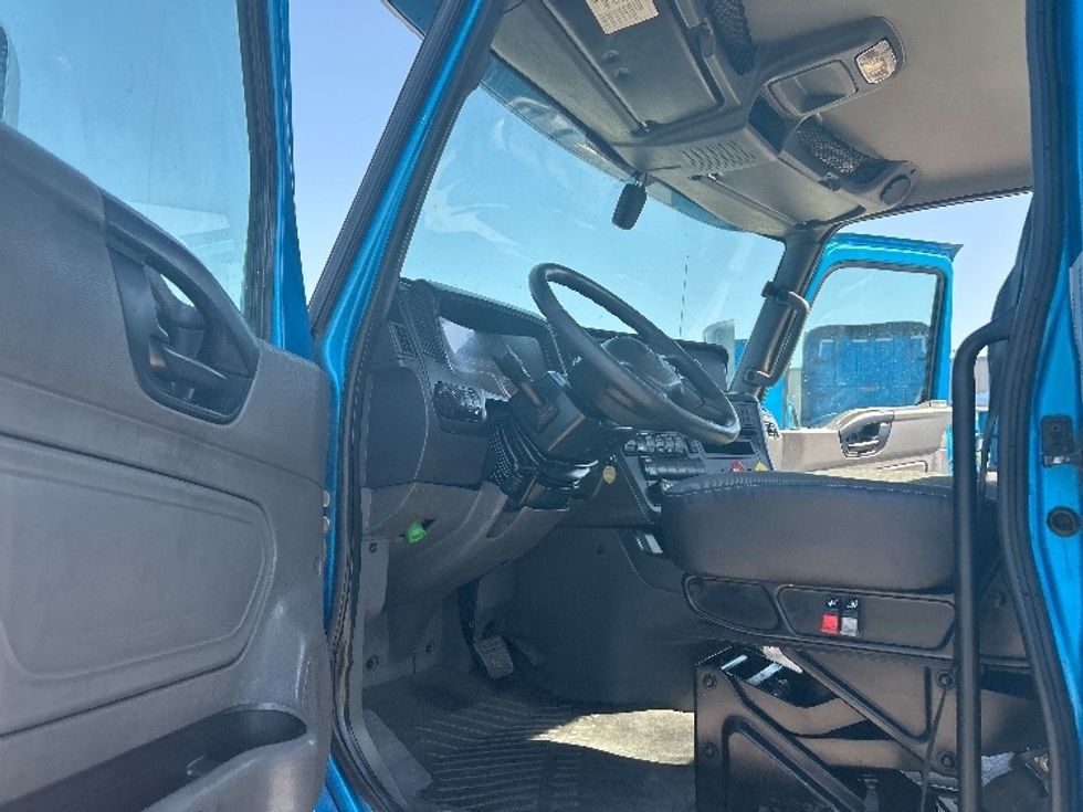 Day Cab Tractor-Heavy Duty Tractors-International-2019-RH613-El Paso-TX-174,220\n\t\tmiles-$ 31,000 - Image 9