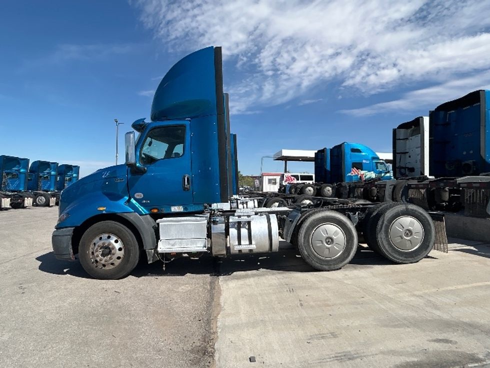 2019 International RH613 RH photo 4