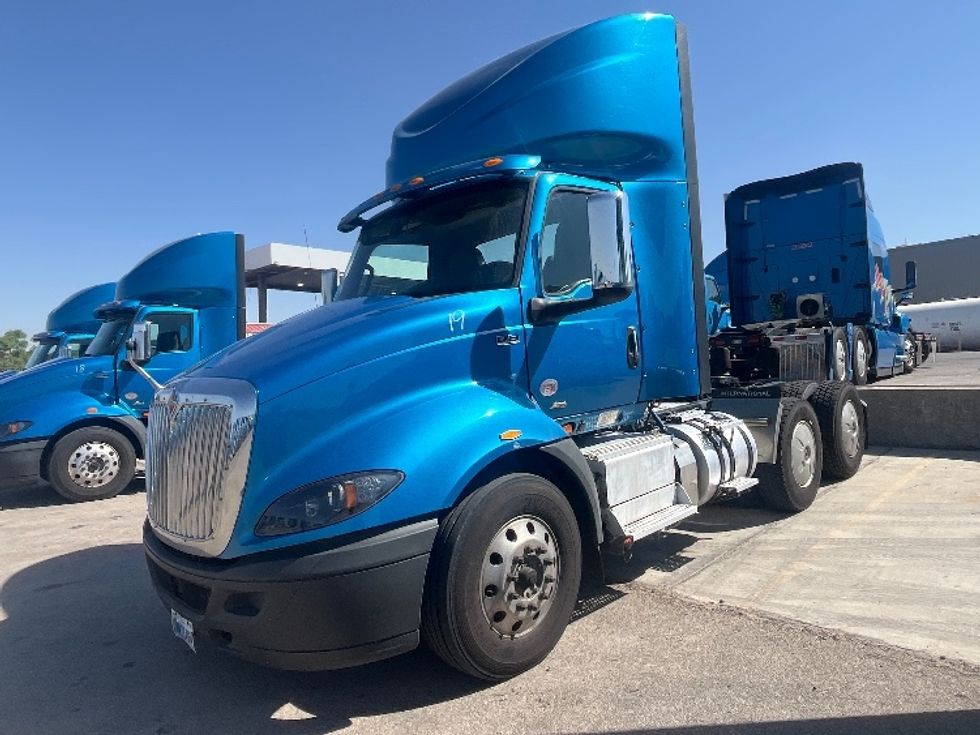 Day Cab Tractor-Heavy Duty Tractors-International-2019-RH613-El Paso-TX-176,252\n\t\tmiles-$ 31,000 - Image 3