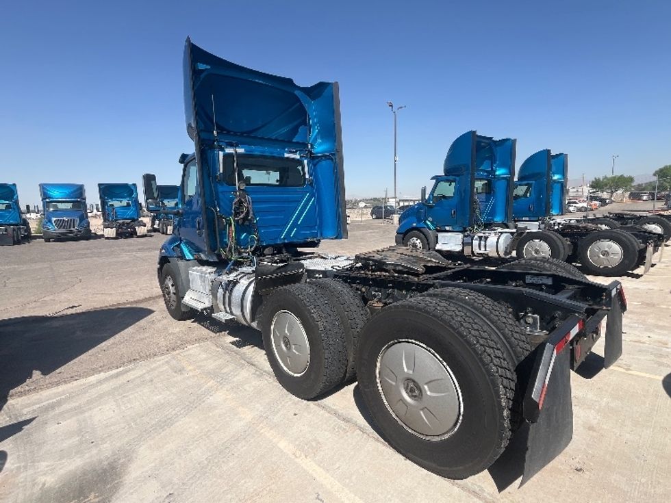 Day Cab Tractor-Heavy Duty Tractors-International-2019-RH613-El Paso-TX-176,252\n\t\tmiles-$ 31,000 - Image 5
