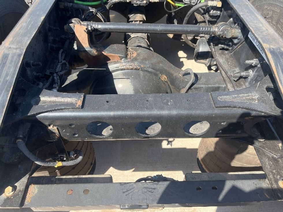 Day Cab Tractor-Heavy Duty Tractors-International-2019-RH613-El Paso-TX-176,252\n\t\tmiles-$ 31,000 - Image 6