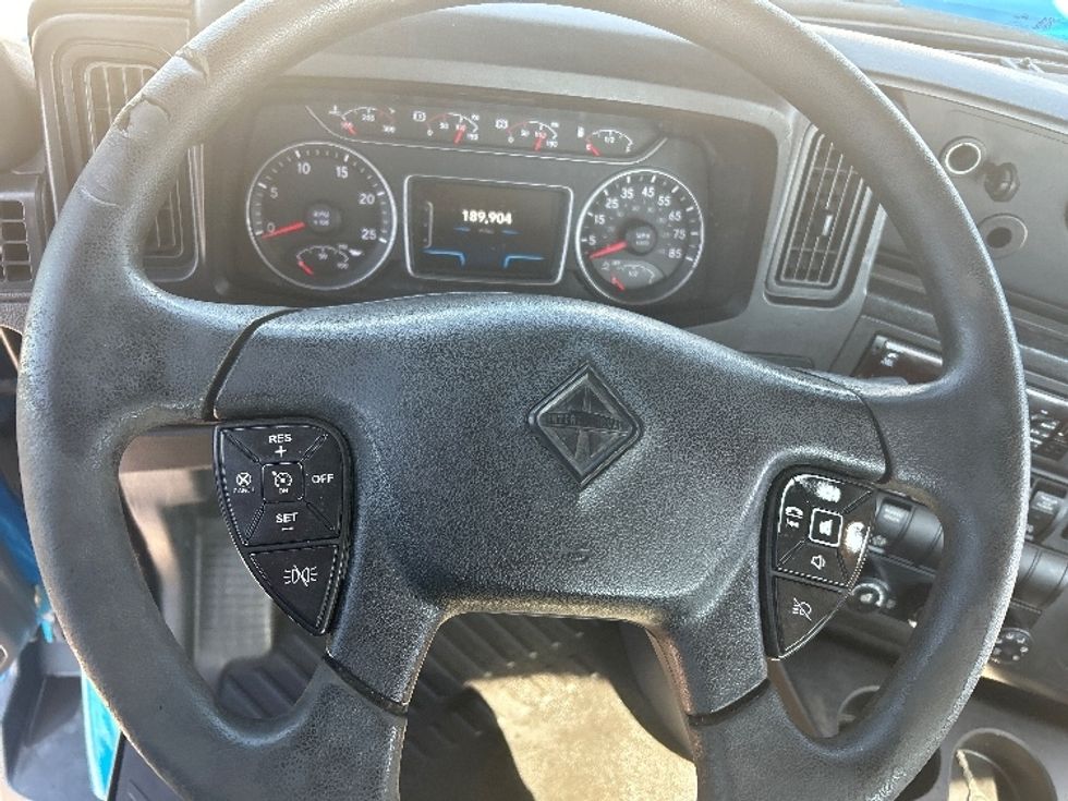 Day Cab Tractor-Heavy Duty Tractors-International-2019-RH613-El Paso-TX-189,901\n\t\tmiles-$ 31,000 - Image 11