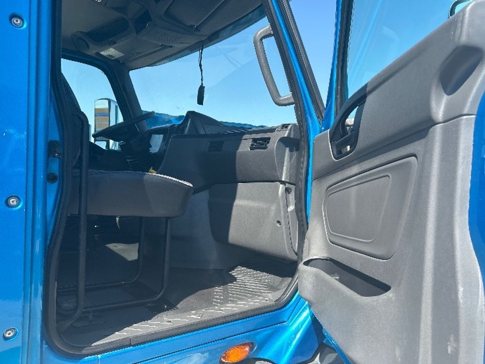 Day Cab Tractor-Heavy Duty Tractors-International-2019-RH613-El Paso-TX-189,901\n\t\tmiles-$ 31,000 - Image 12