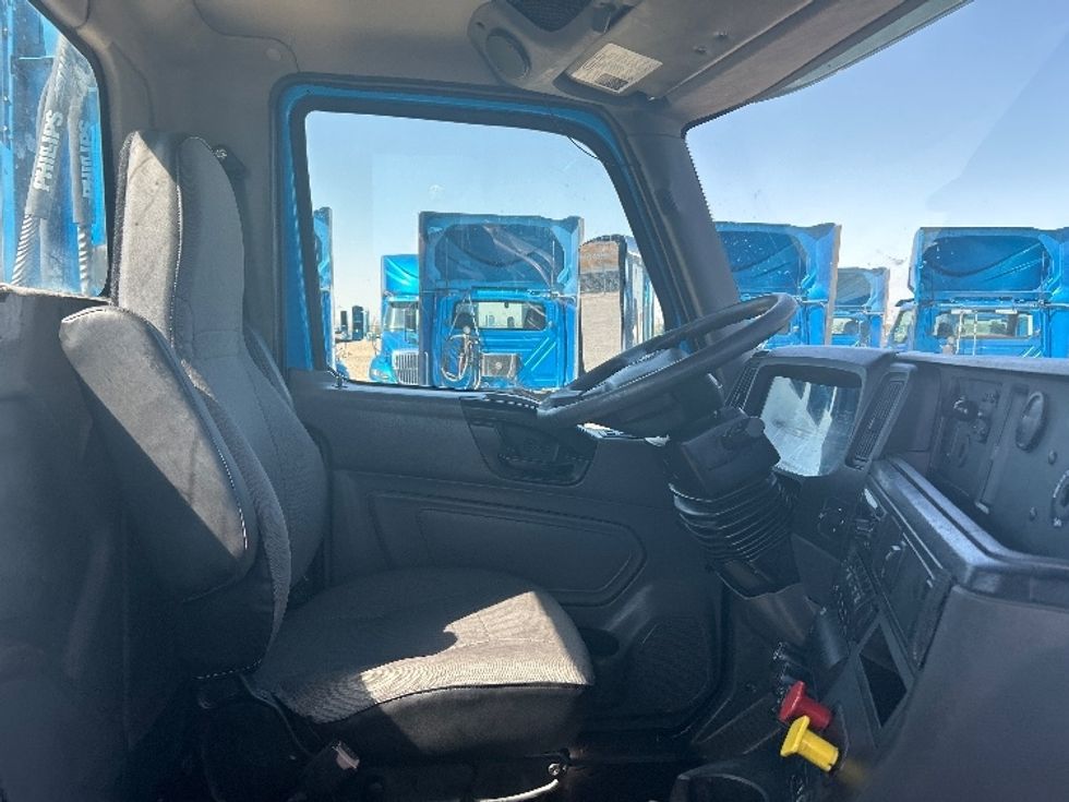 Day Cab Tractor-Heavy Duty Tractors-International-2019-RH613-El Paso-TX-189,901\n\t\tmiles-$ 31,000 - Image 14