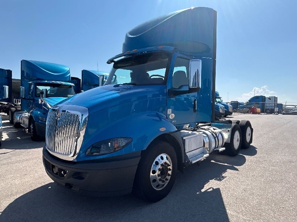 Day Cab Tractor-Heavy Duty Tractors-International-2019-RH613-El Paso-TX-189,901\n\t\tmiles-$ 31,000 - Image 3
