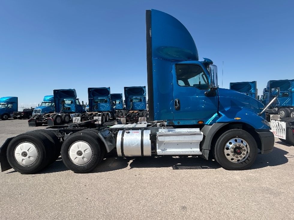 Day Cab Tractor-Heavy Duty Tractors-International-2019-RH613-El Paso-TX-189,901\n\t\tmiles-$ 31,000 - Image 8