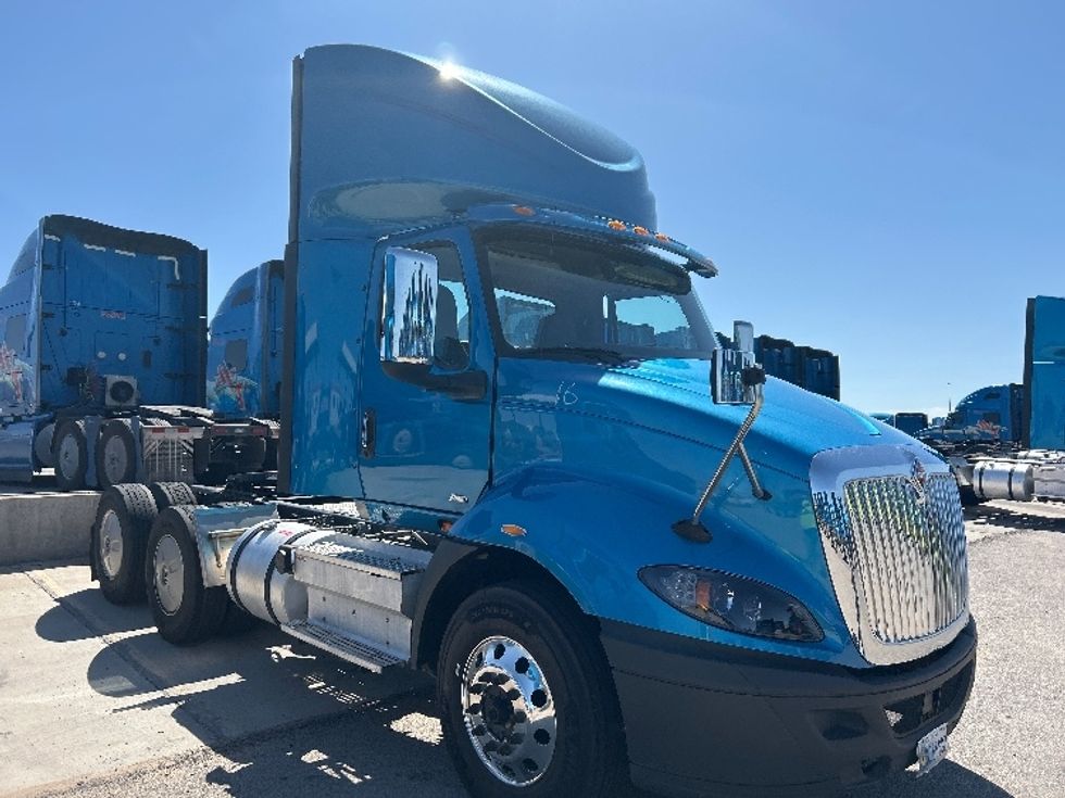 Day Cab Tractor-Heavy Duty Tractors-International-2019-RH613-El Paso-TX-192,913\n\t\tmiles-$ 31,000 - Image 1