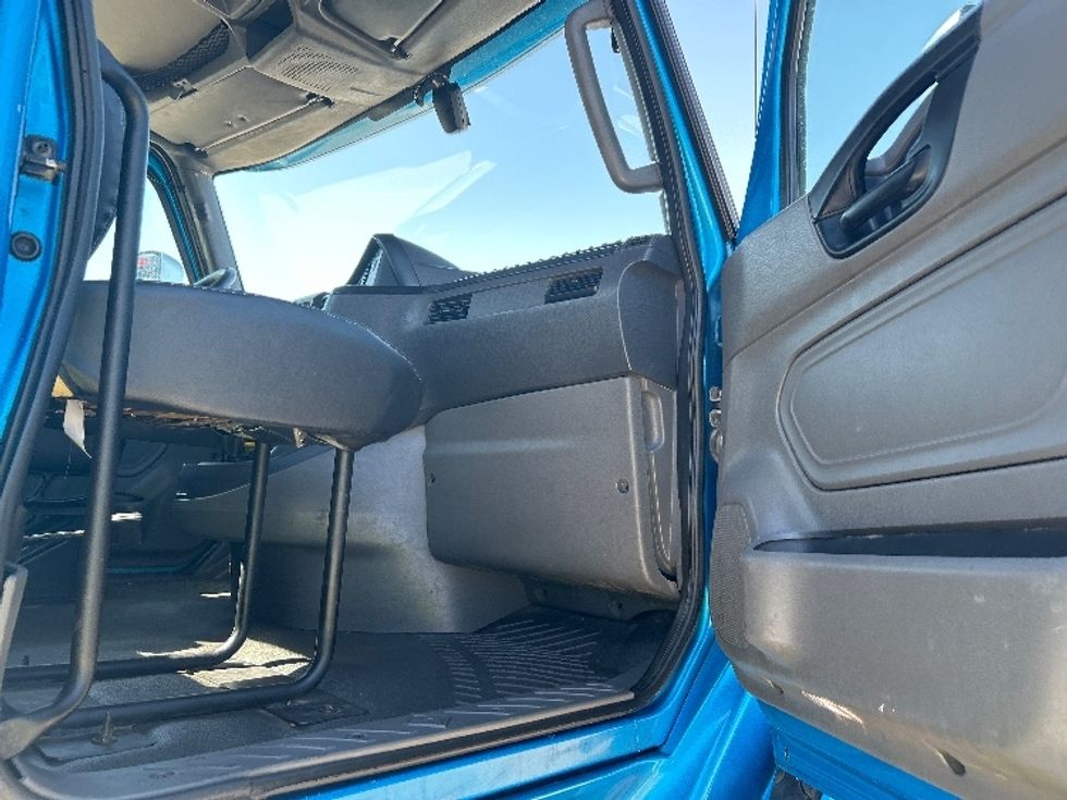 Day Cab Tractor-Heavy Duty Tractors-International-2019-RH613-El Paso-TX-192,913\n\t\tmiles-$ 31,000 - Image 12