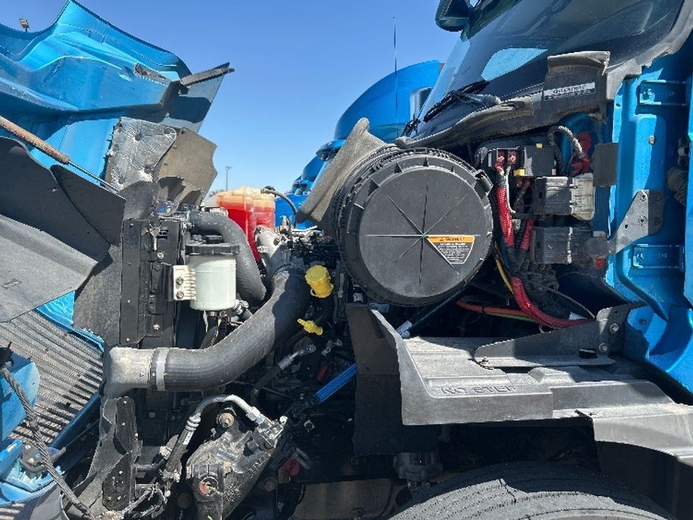 Day Cab Tractor-Heavy Duty Tractors-International-2019-RH613-El Paso-TX-192,913\n\t\tmiles-$ 31,000 - Image 16